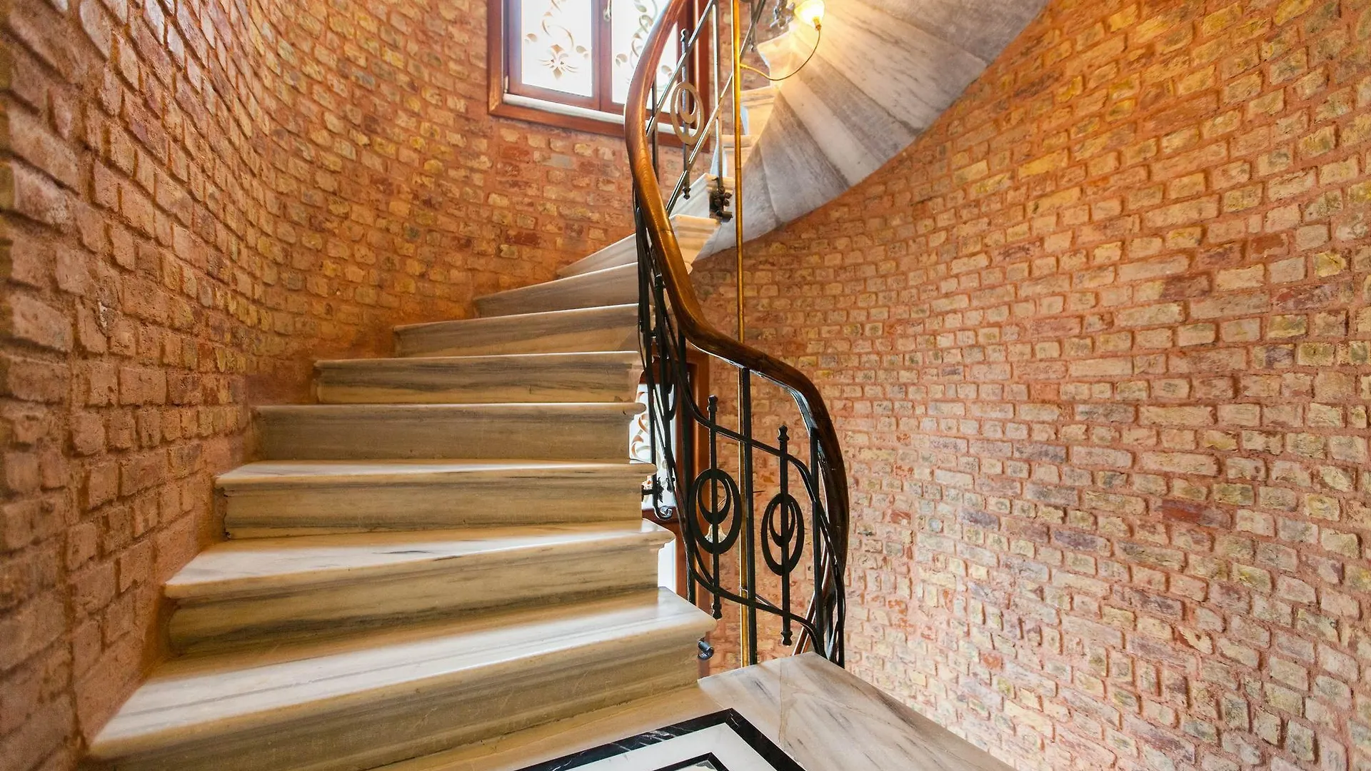 Hotel Pera Parma İstanbul