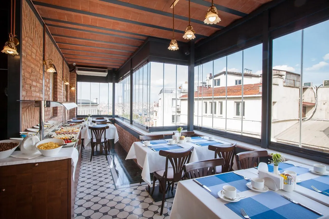 Hotel Pera Parma İstanbul Türkiye